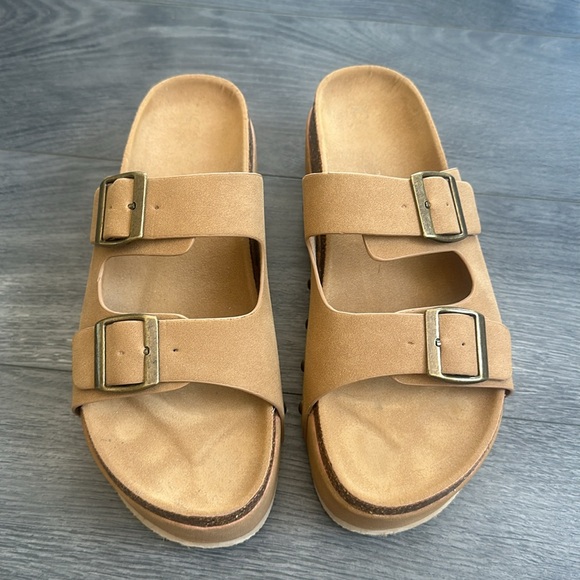 Women’s platform sandal size 9 - Picture 5 of 5